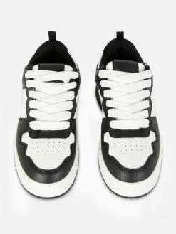 Baskets à Lacets Avec Empiècements Contrastés