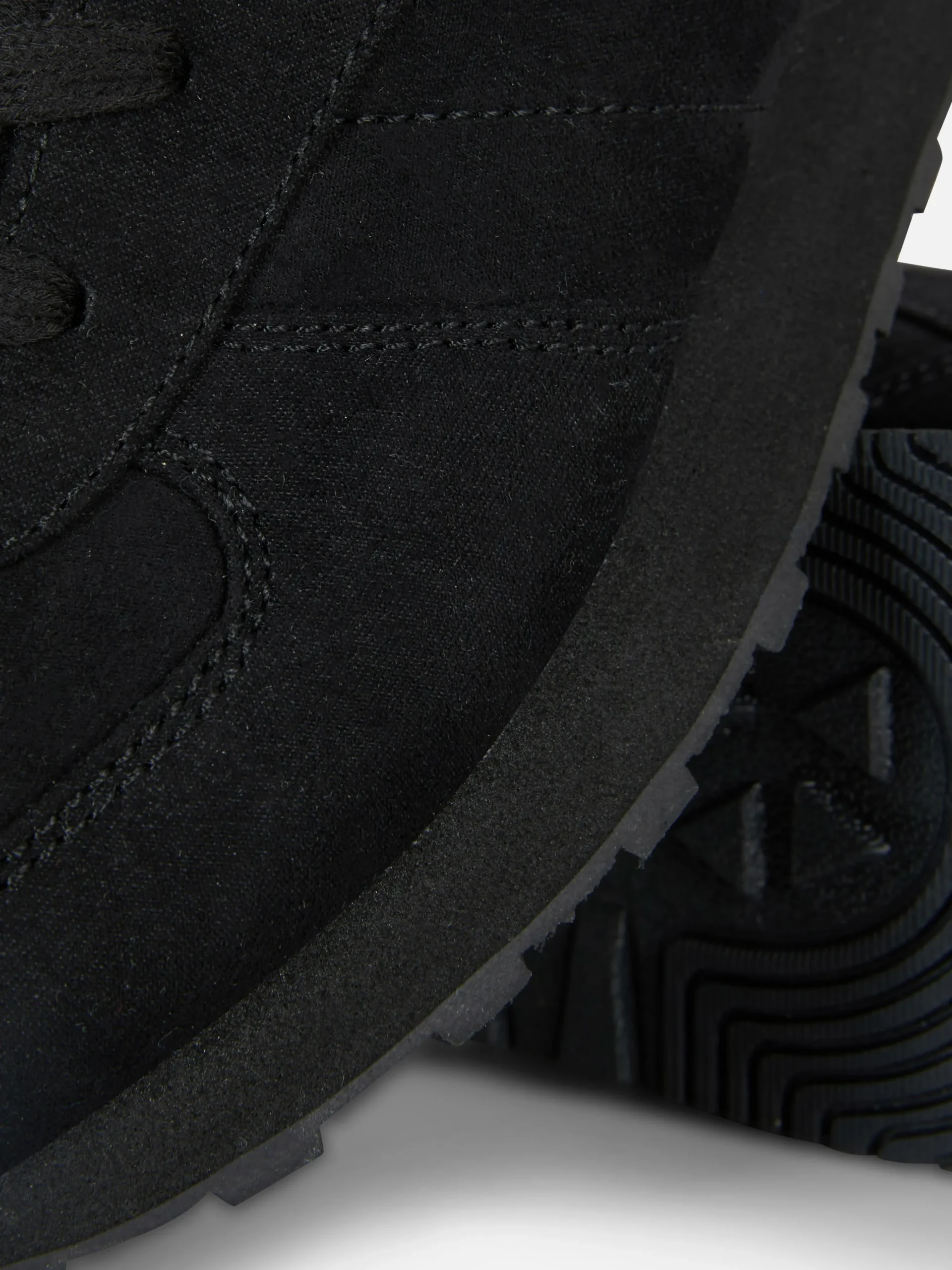 Baskets Classiques à Lacets