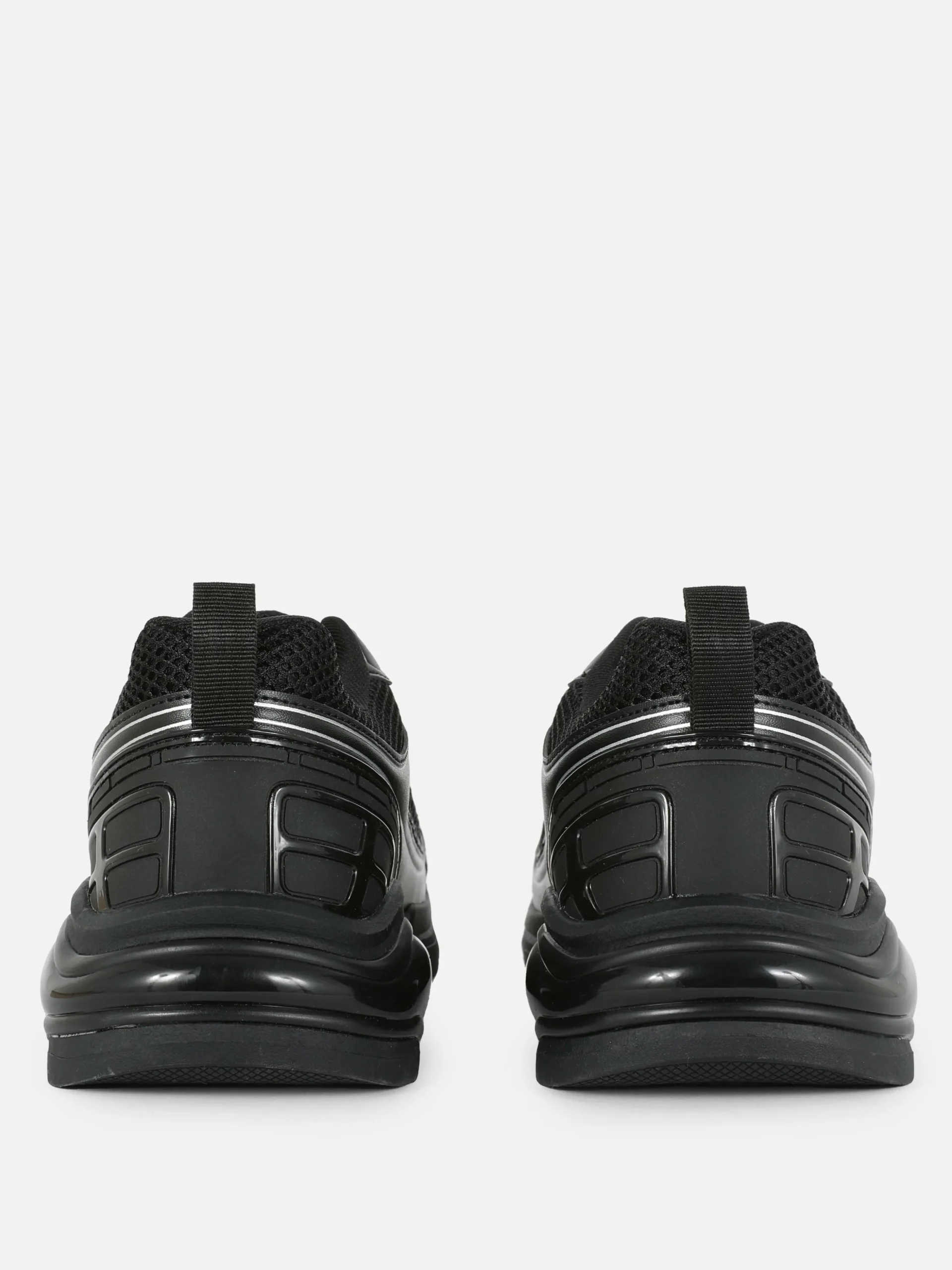 Baskets De Sport Basses à Empiècements