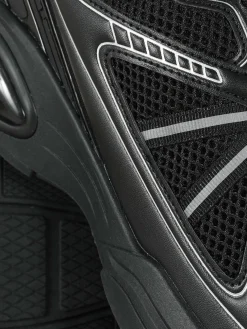 Baskets De Sport Basses à Empiècements