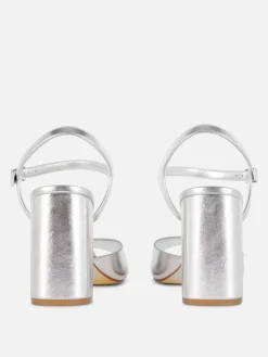 Chaussures à Talons Carrés Et Bride Incurvée Coupe Large