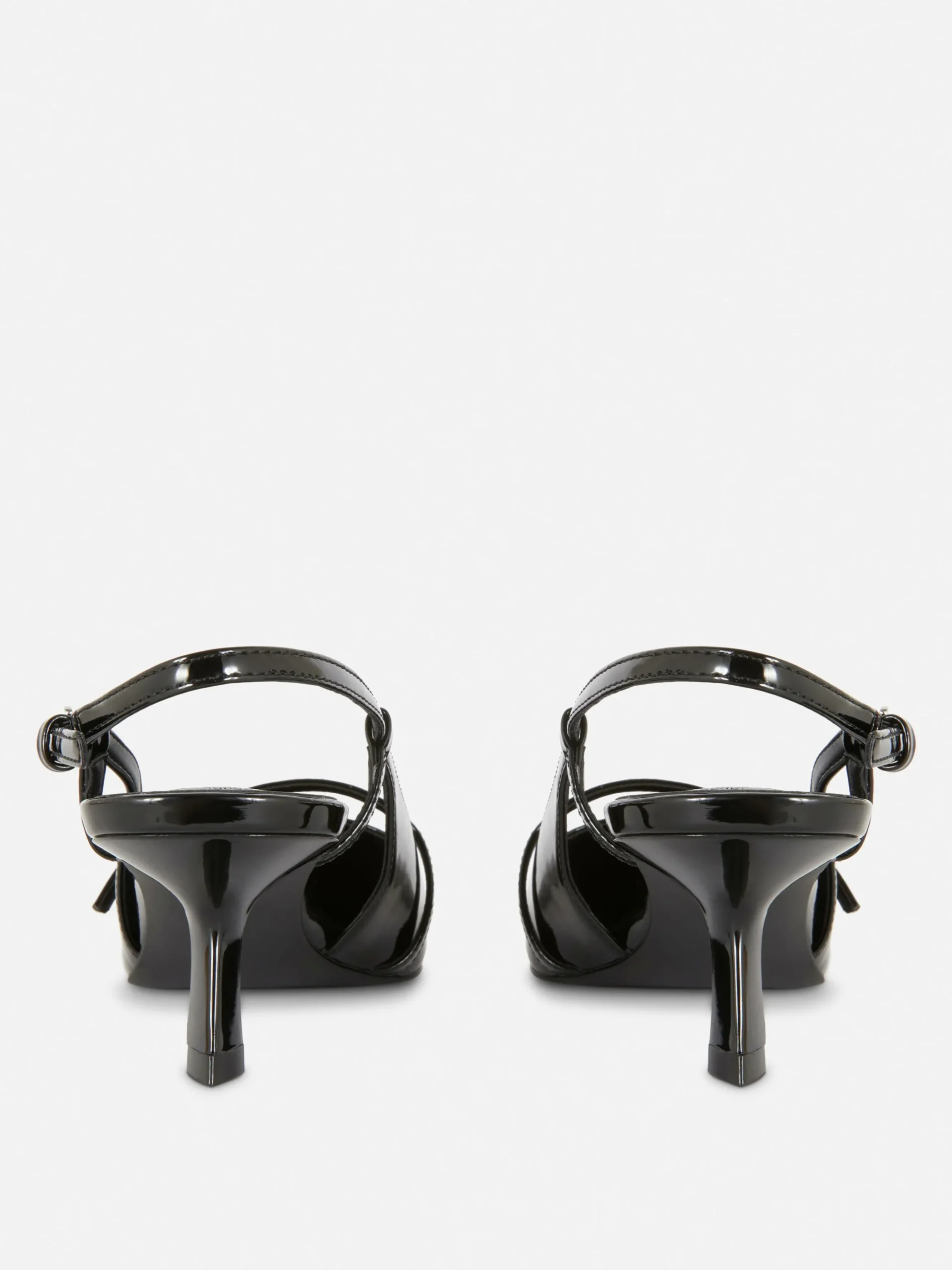 Chaussures Vernies à Talon Bas Et à Boucle