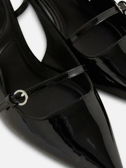 Chaussures Vernies à Talon Bas Et à Boucle