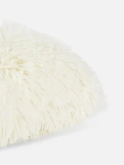 Coussin Duveteux De Forme Allongée