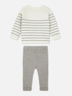 Ensemble Pull En Maille Et Legging à Rayures