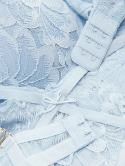 Ensemble Soutien-gorge Balconnets Et String En Dentelle