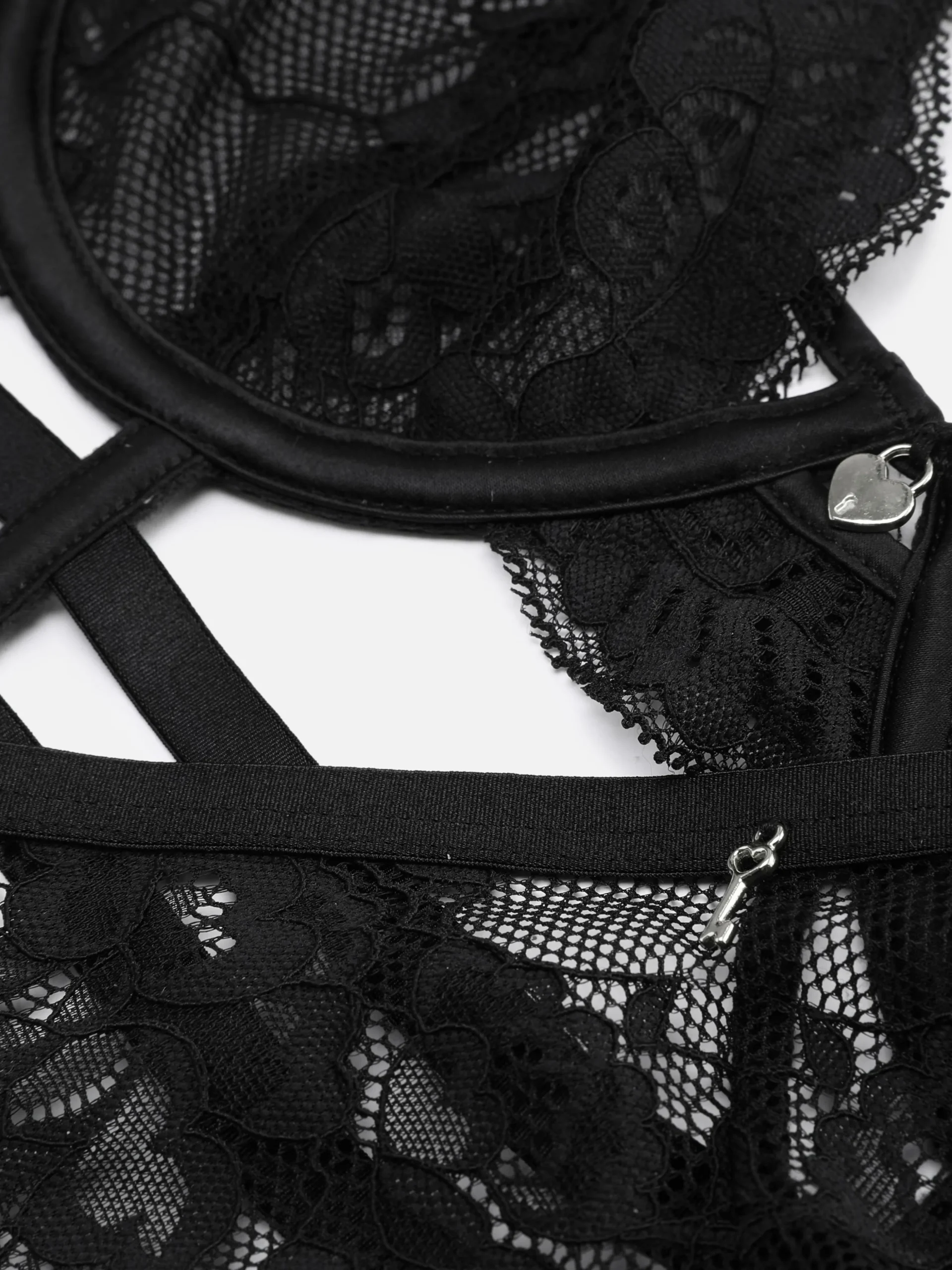 Ensemble Soutien-gorge Et String En Dentelle