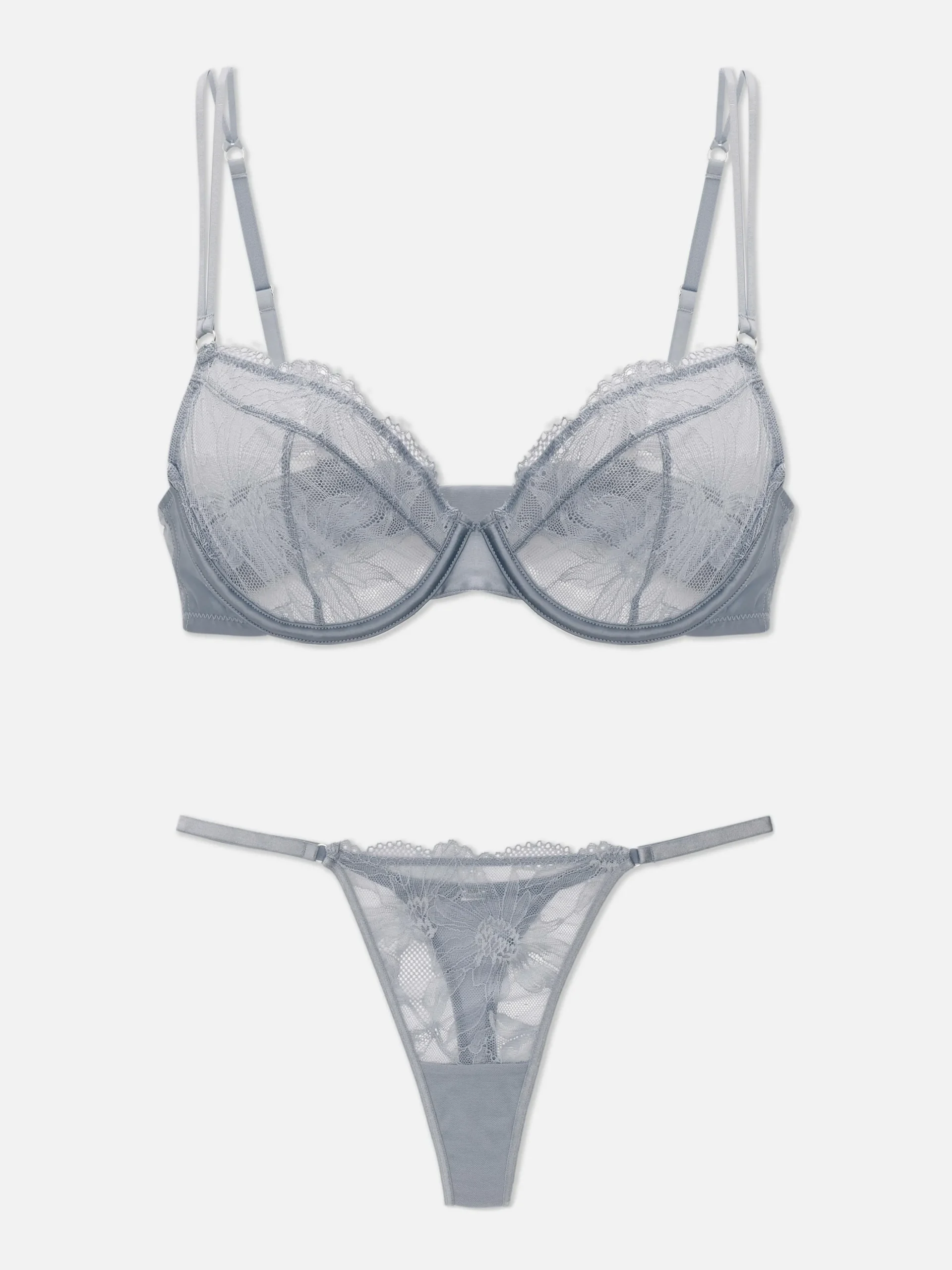 Ensemble Soutien-gorge Non Rembourré Et String En Dentelle