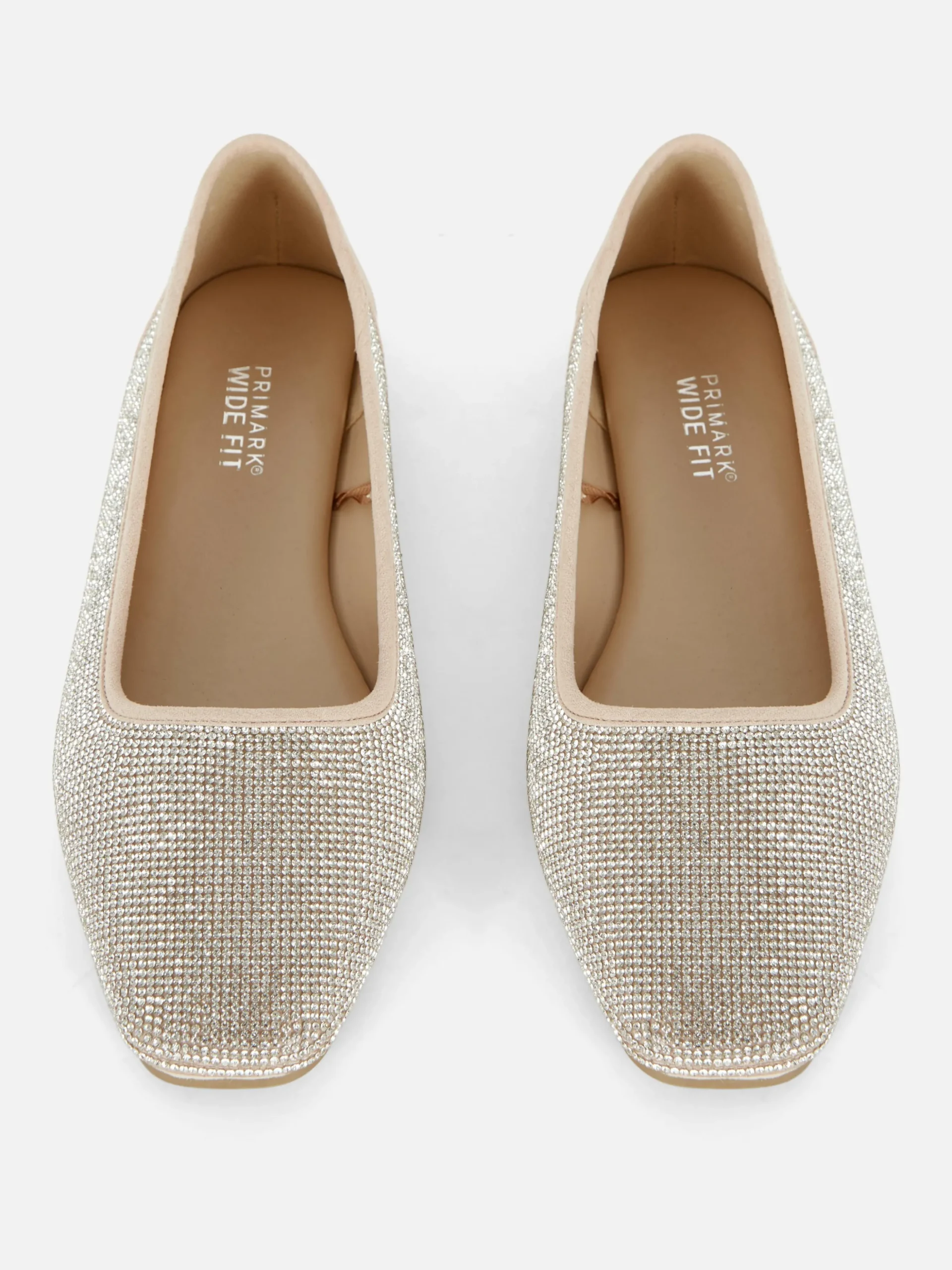 Escarpins Cloutés à Bout Carré