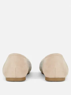 Escarpins Cloutés à Bout Carré