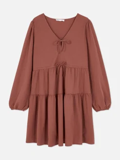 Mini Robe à Smocks Avec Col En V Et Liens à Nouer