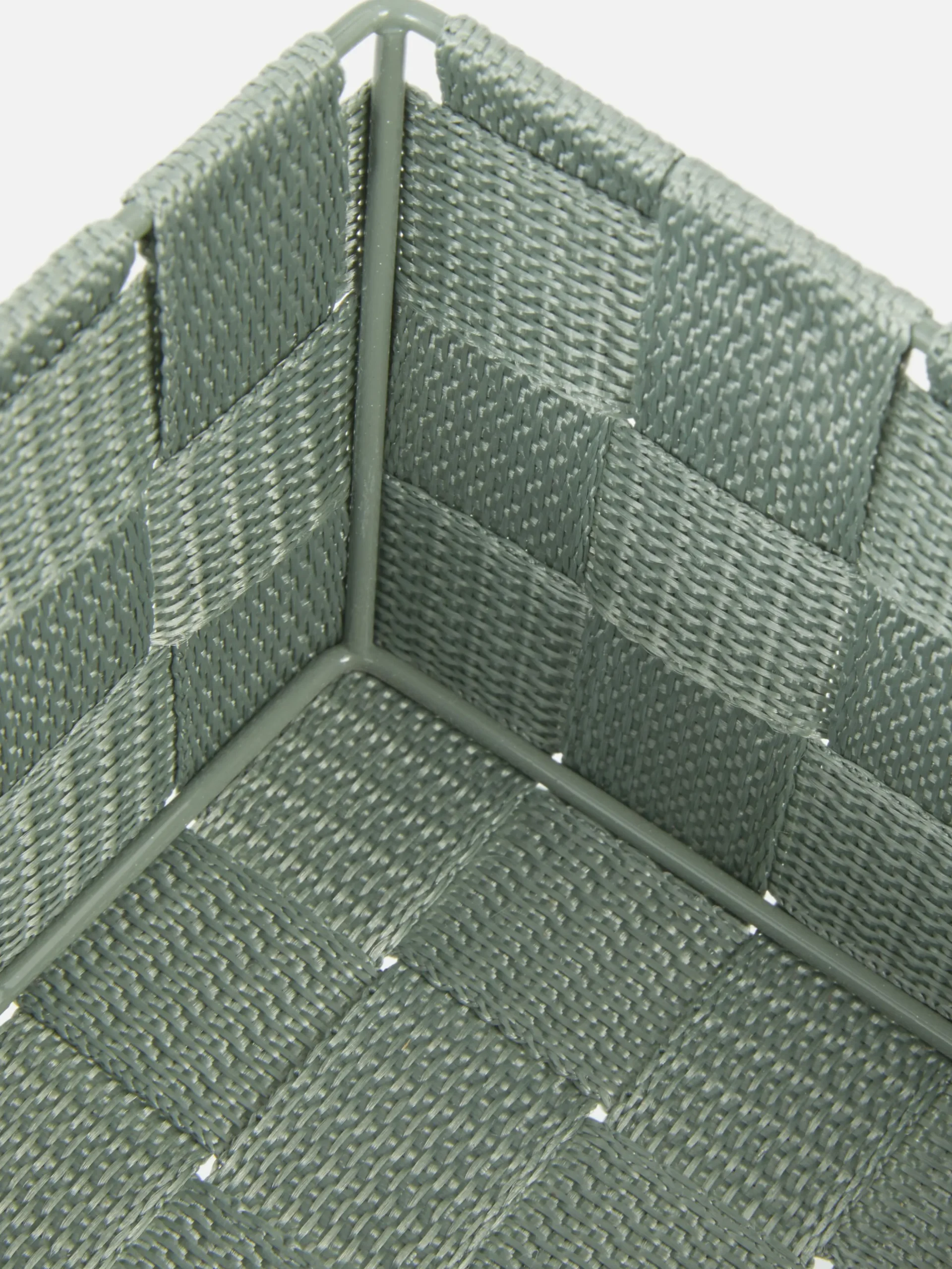 Petit Panier Tressé