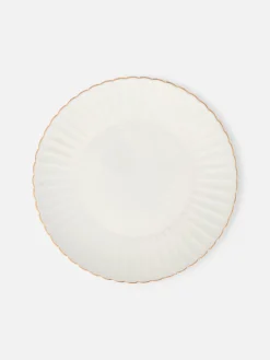 Petite Assiette Festonnée à Détails Dorés