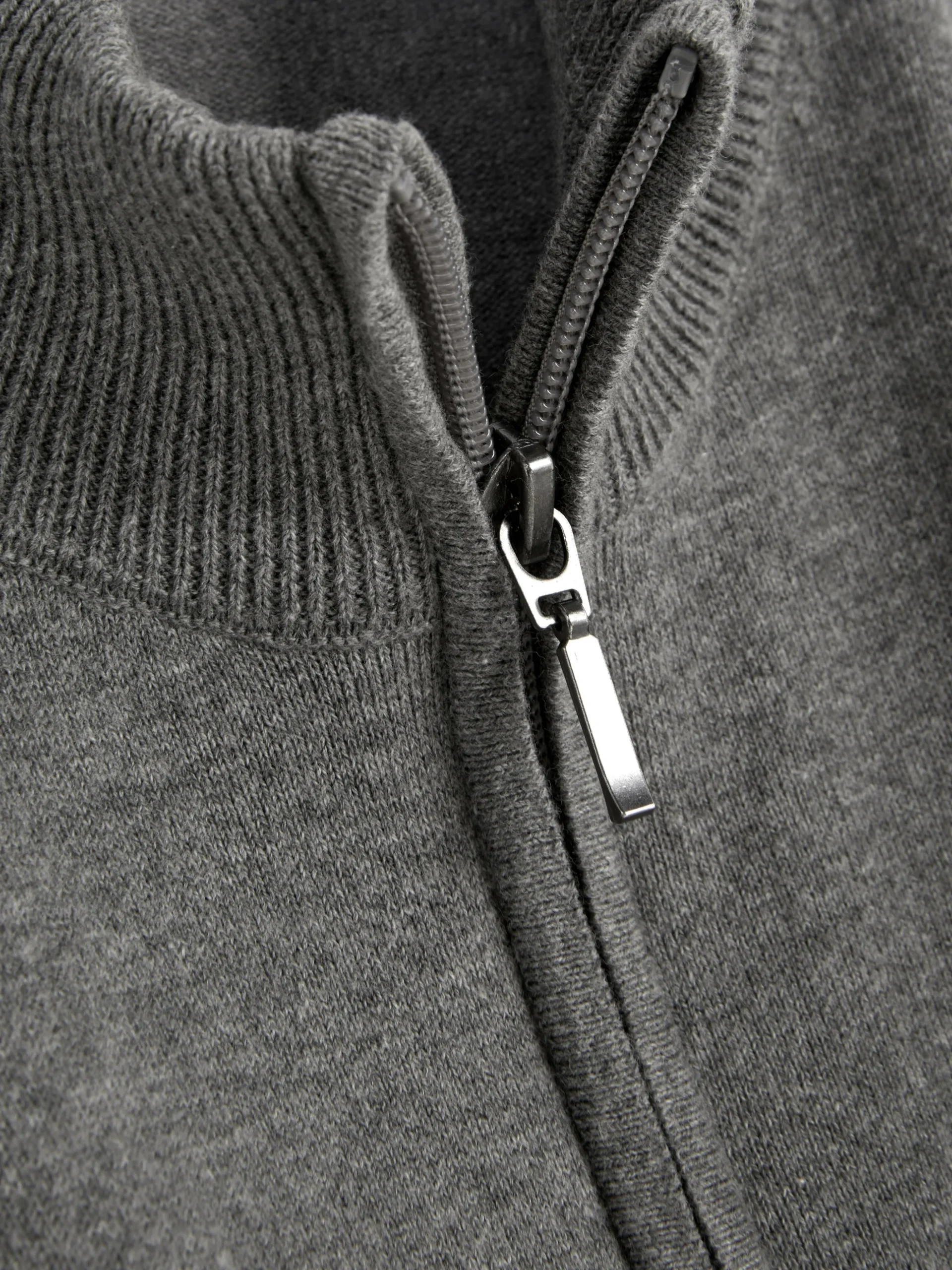 Pull Tricoté Semi-zippé