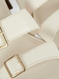 Sandales à Talon Bloc Avec Boucles