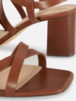 Sandales à Talon Carré Et Lanière Croisée