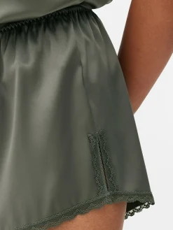 Short De Pyjama En Satin Avec Finitions En Dentelle