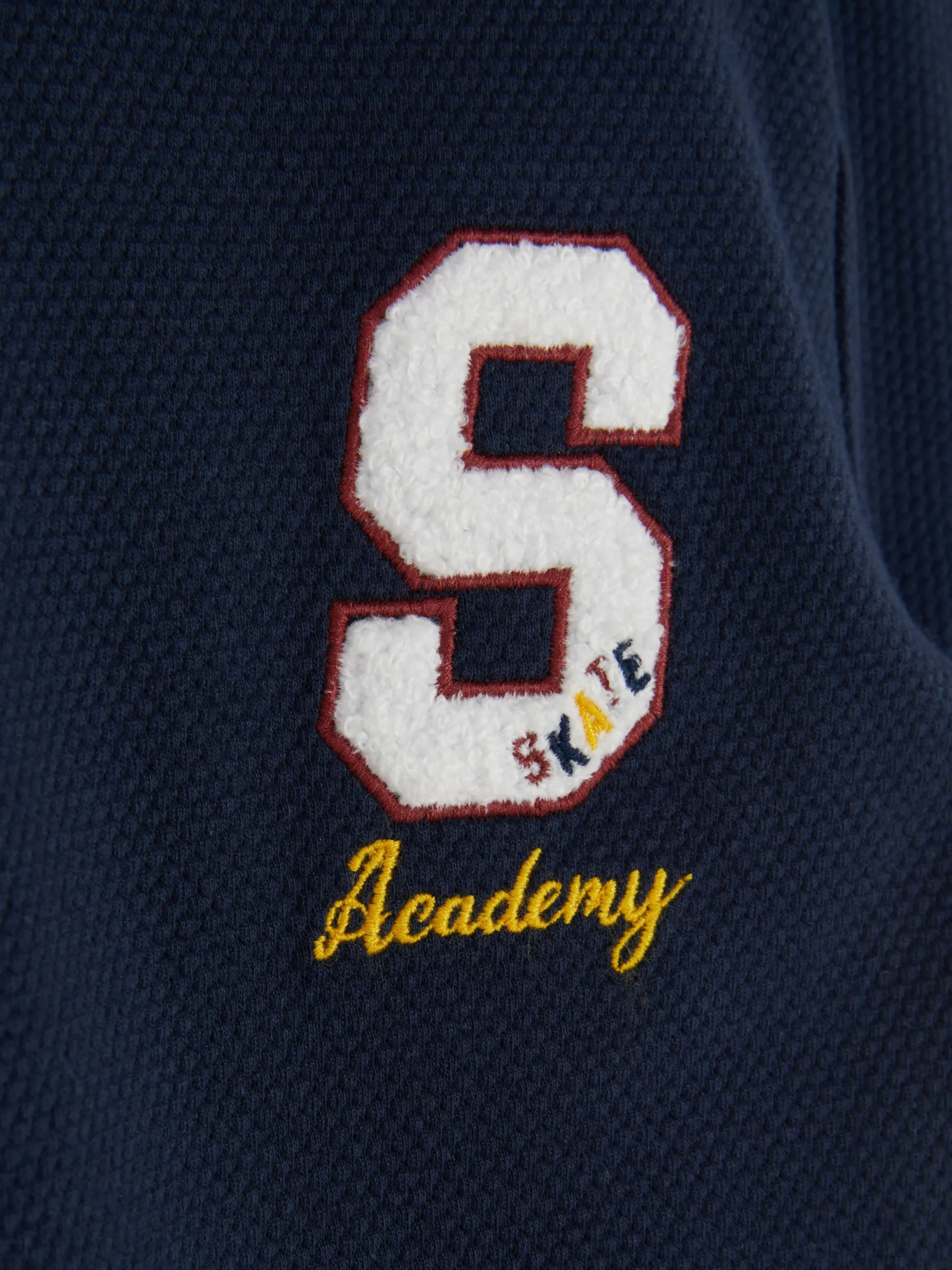 T-shirt Style Universitaire à Manches Courtes